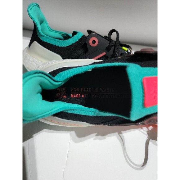New Men\'s Adidas Ultraboost 22 Running Sneaker Black Mint Rush GX5497 Size 13 main image 4